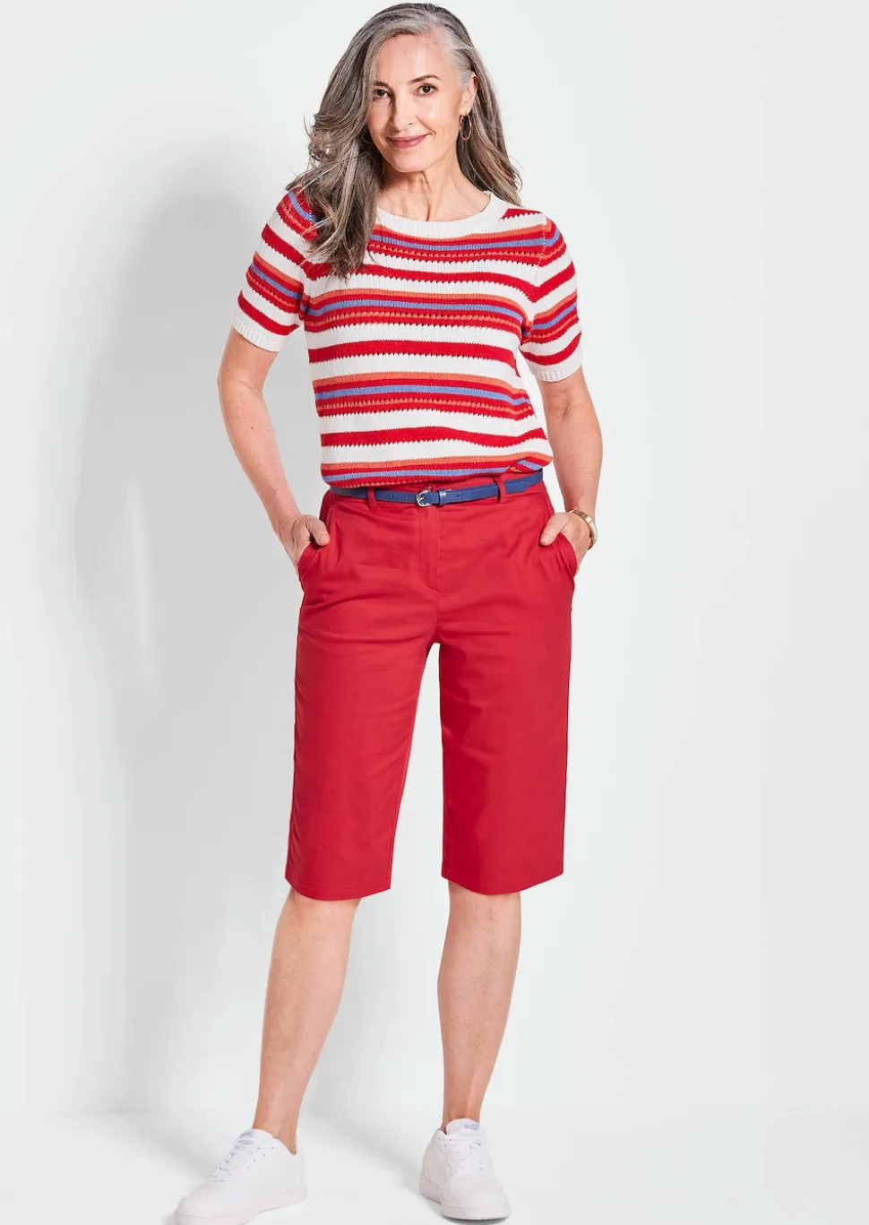 Bermuda CARLA avec ceinture montée en forme