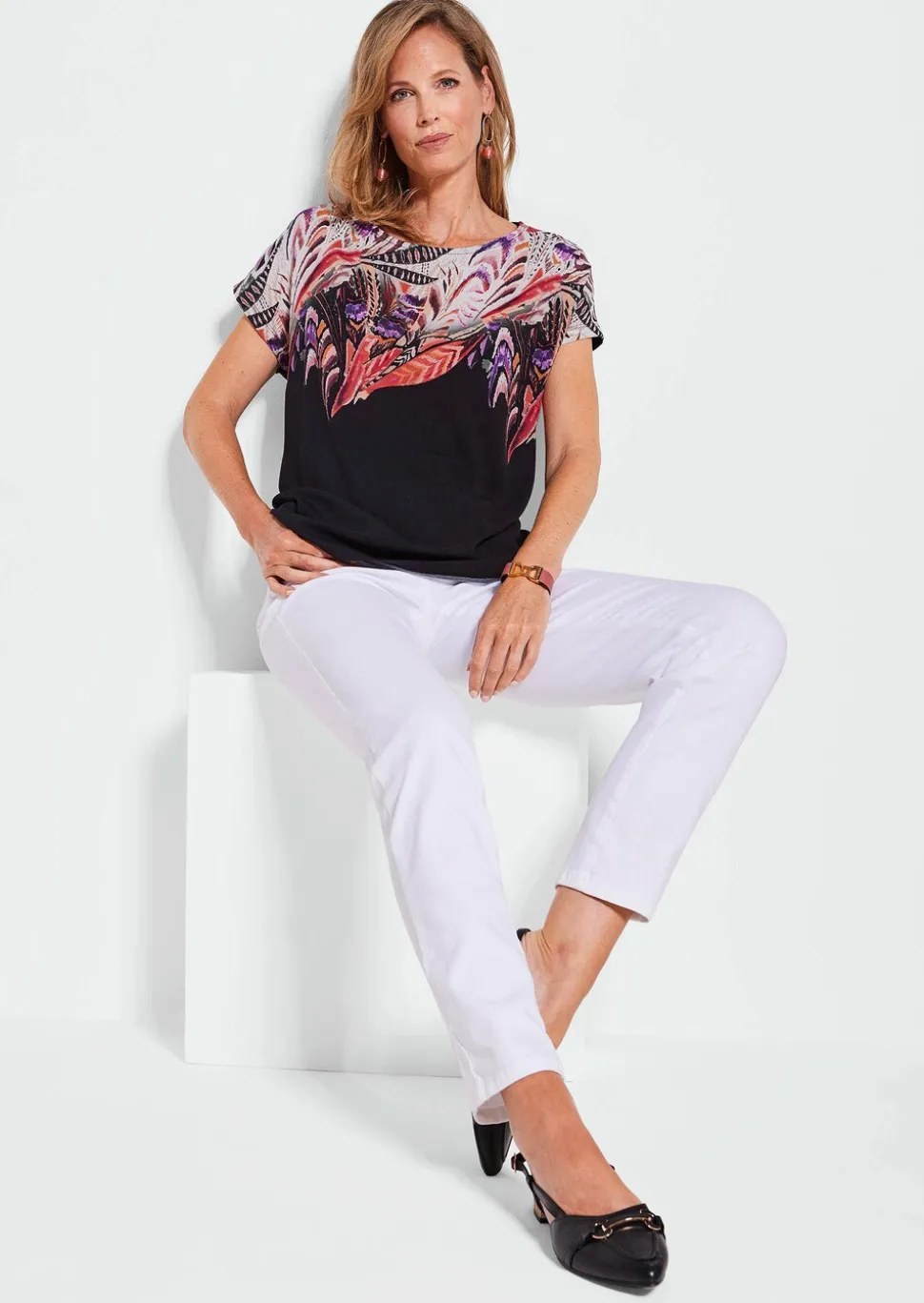 Blouse fluide avec imprimé raffiné, devant.