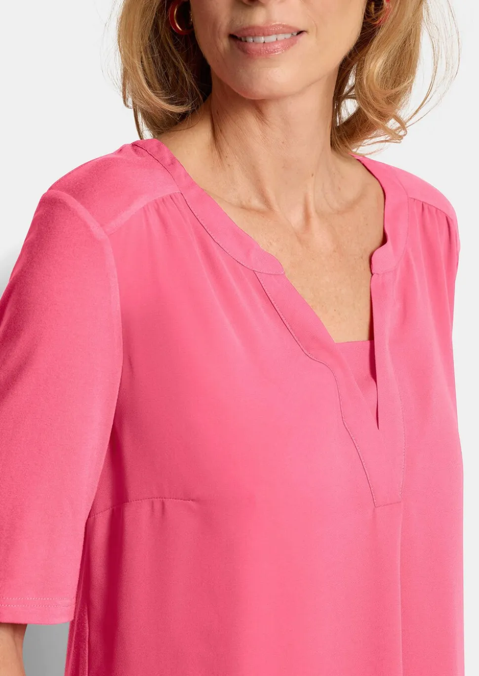 Blouse fluide confortable en voile et en jersey