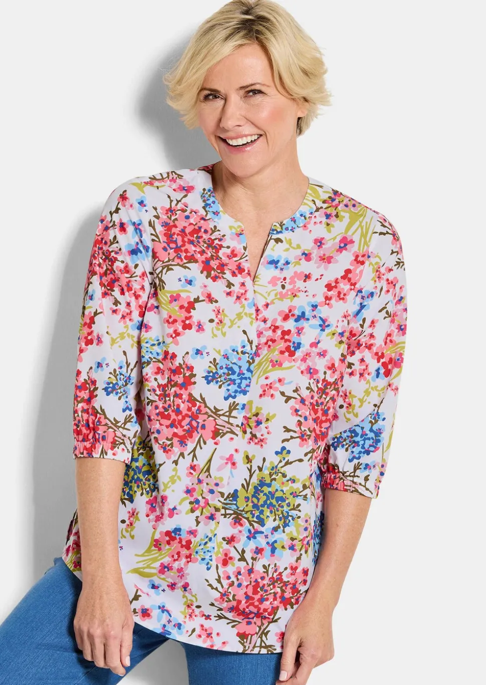 Blouse à motif floral, facile d'entretien