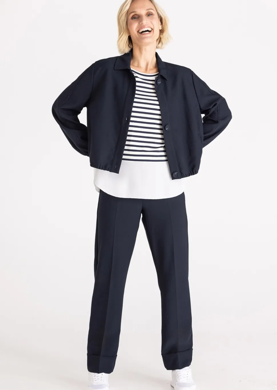Blouson court avec finitions extensibles