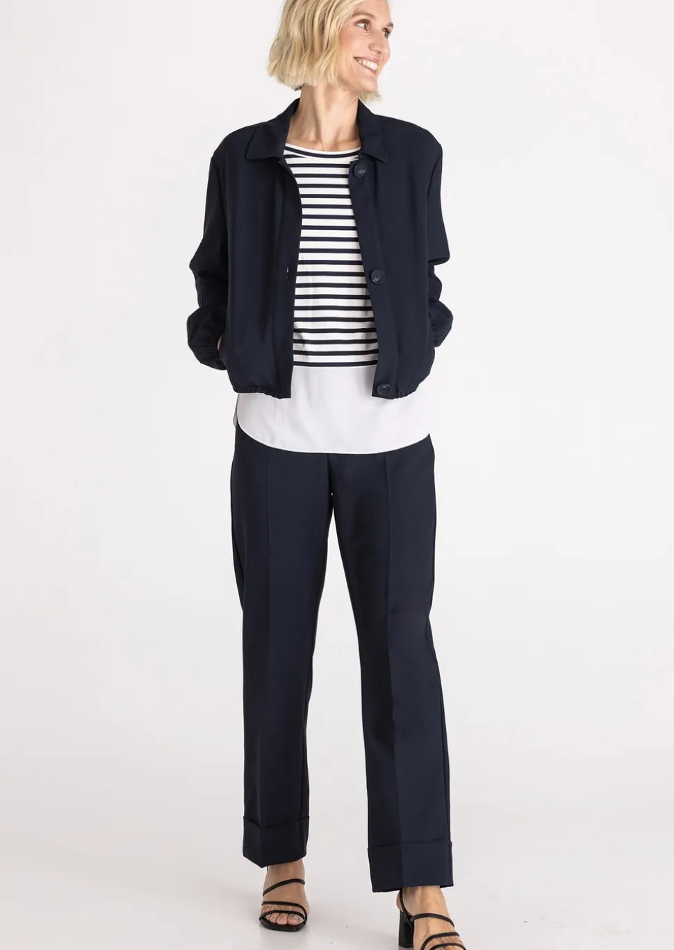 Blouson court avec finitions extensibles