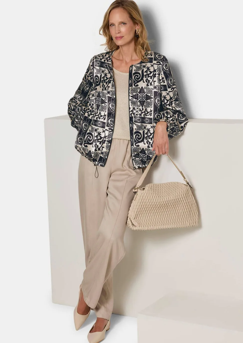 Blouson noble en satin de viscose