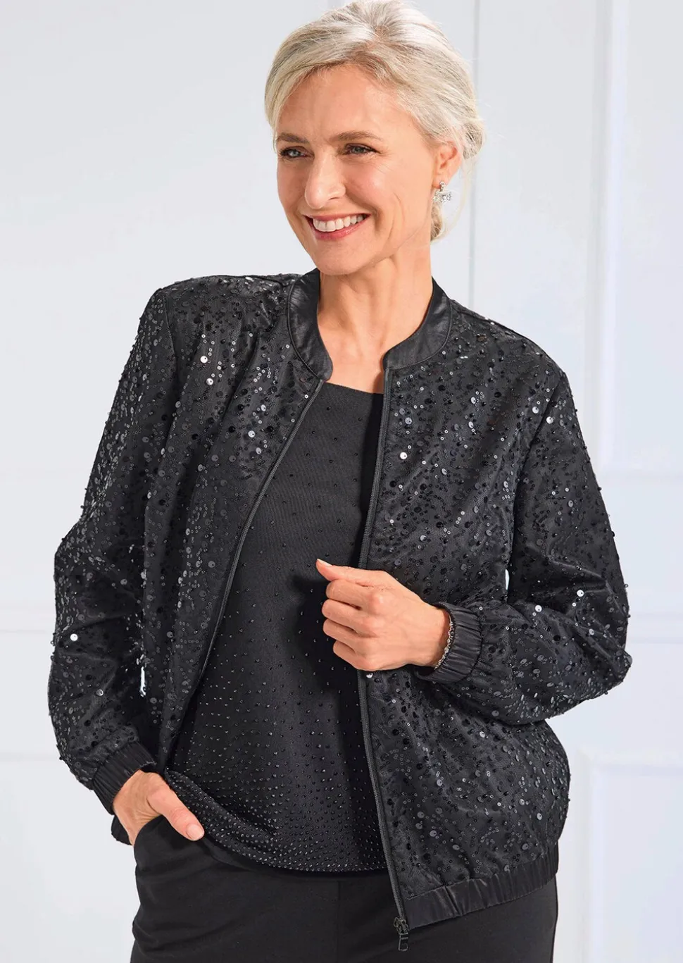 Blouson raffiné orné de perles et de paillettes