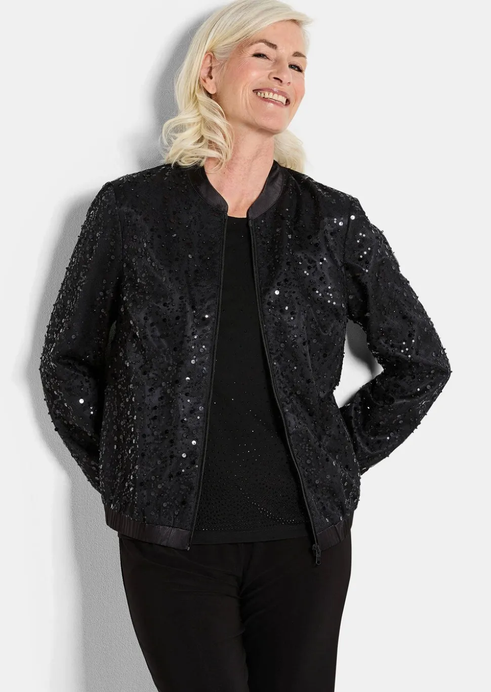 Blouson raffiné orné de perles et de paillettes