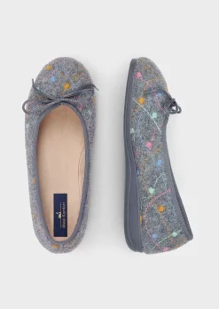 Chaussons ballerines avec broderies délicates