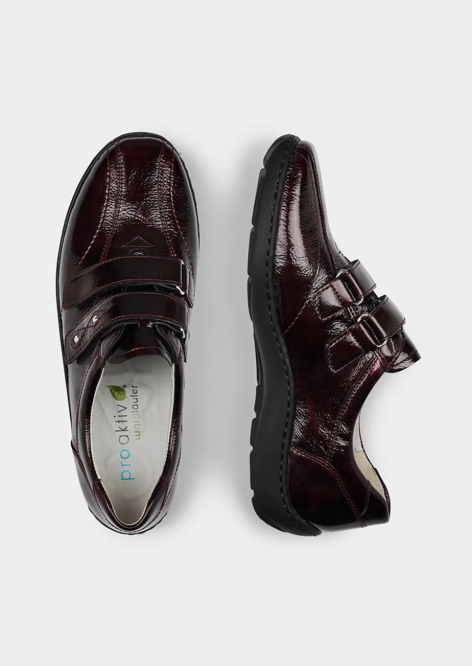 Chaussures basses avec fermeture velcro réglable