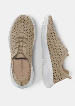 Chaussures ultra-légères avec perforations