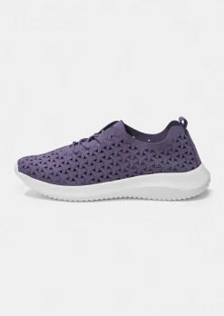 Chaussures ultra-légères avec perforations