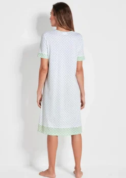 Chemise de nuit à manches coudes, avec bande de boutonnage