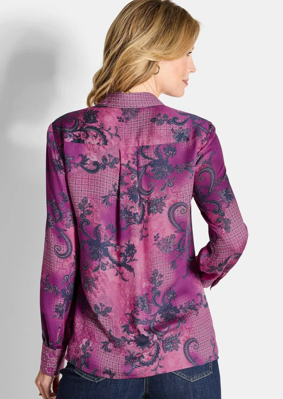 Chemisier en satin de viscose.