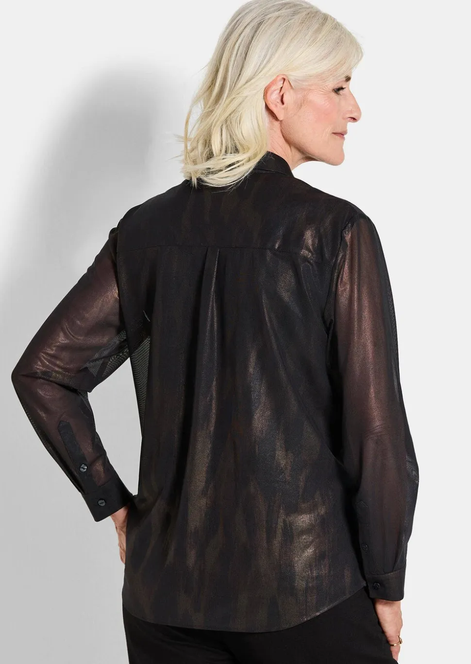 Chemisier en voile mi-transparent