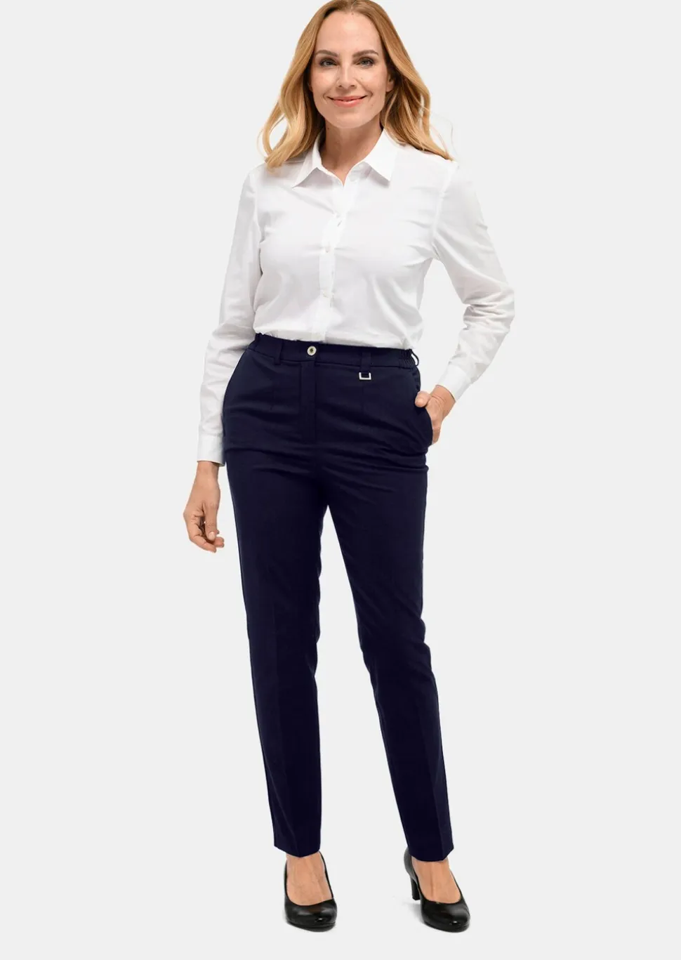 Confortable pantalon LOUISA avec pli