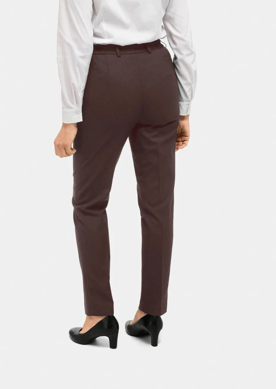 Confortable pantalon LOUISA avec pli