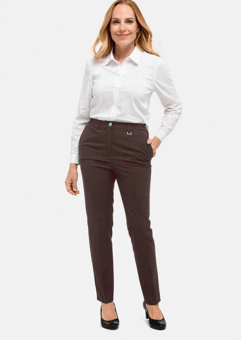 Confortable pantalon LOUISA avec pli