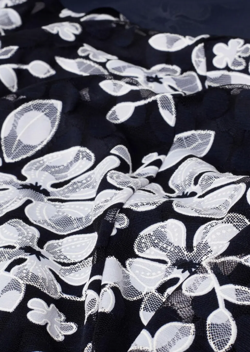 Elégante robe en dentelle et mousseline