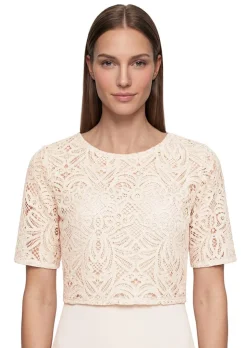 Ensemble 2 pièces composé d’une robe en jersey et d’un T-shirt crocheté.