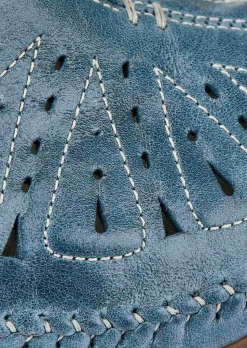 Escarpins en cuir perforé