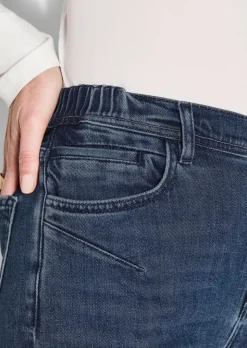 Jean VERA avec jambes très amples