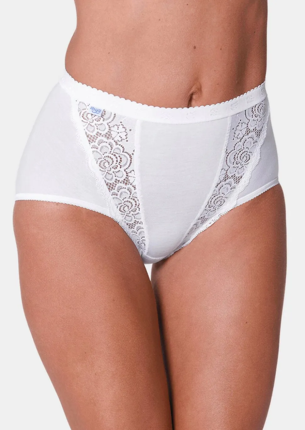 Lot de 4 slips taille basse avec empiècement en dentelle