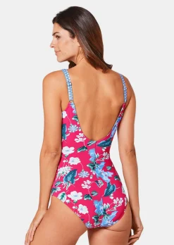 Maillot de bain généreusement décolleté