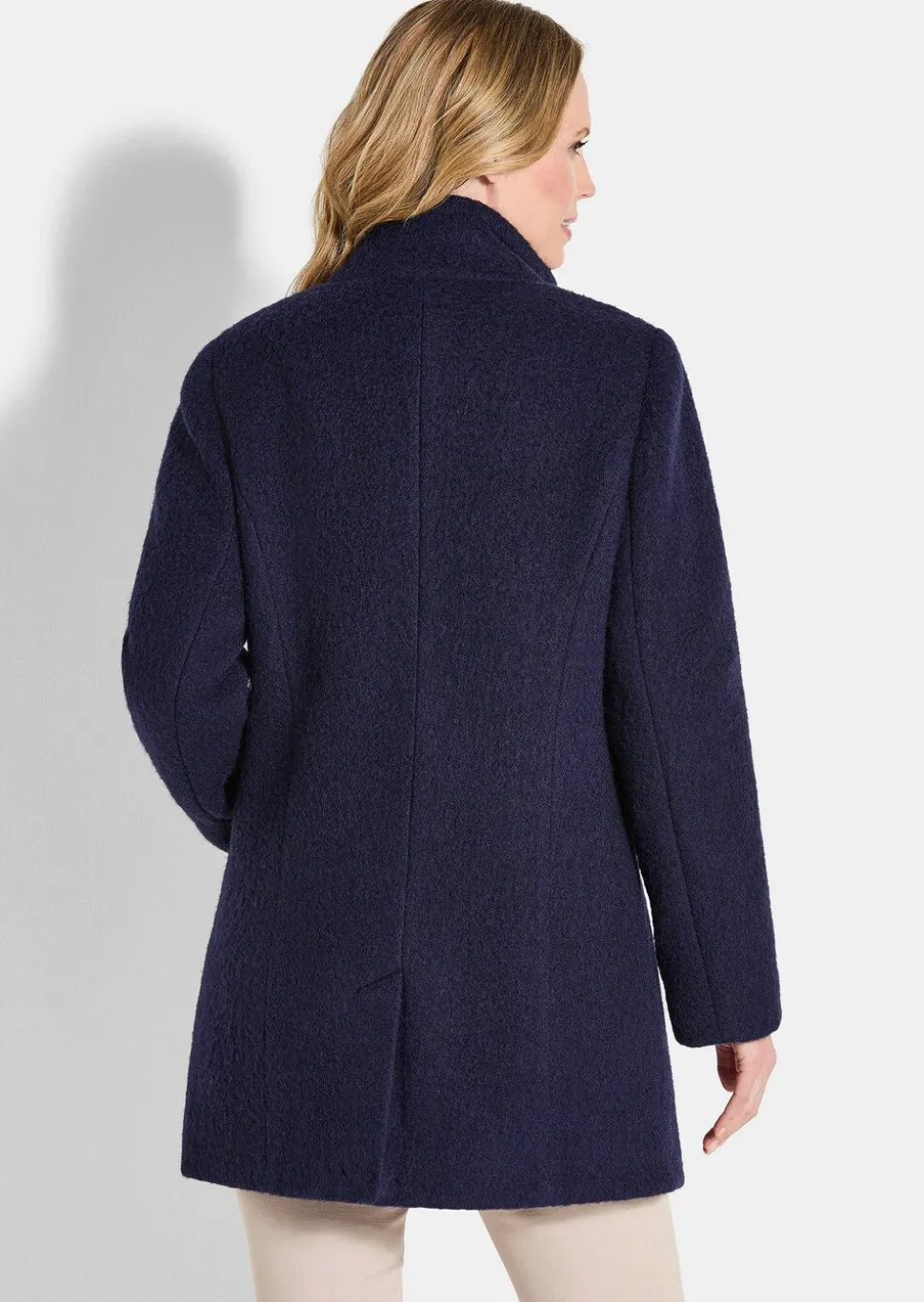 Manteau laineux avec col montant
