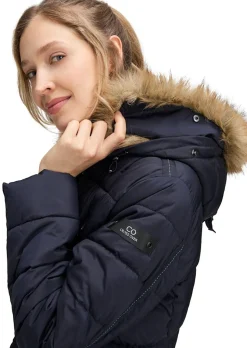 Manteau matelassé avec de nombreuses poches zippées