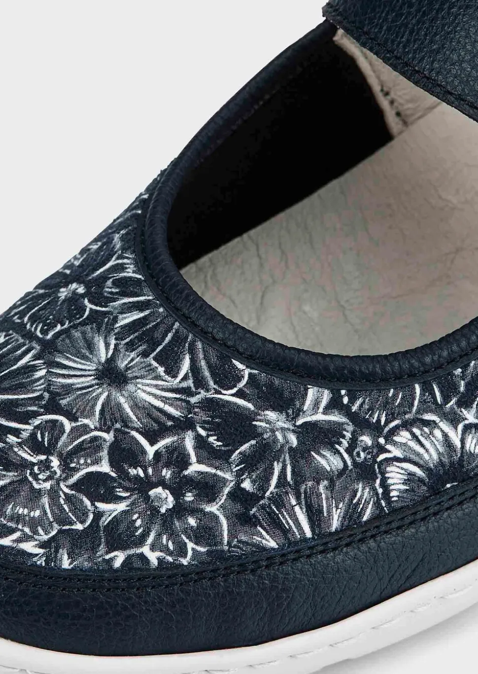 Mocassins à scratch réglable