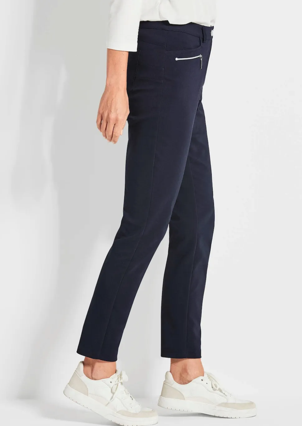 Pantalon BELLA à effet ventre plat, avec jambes étroites