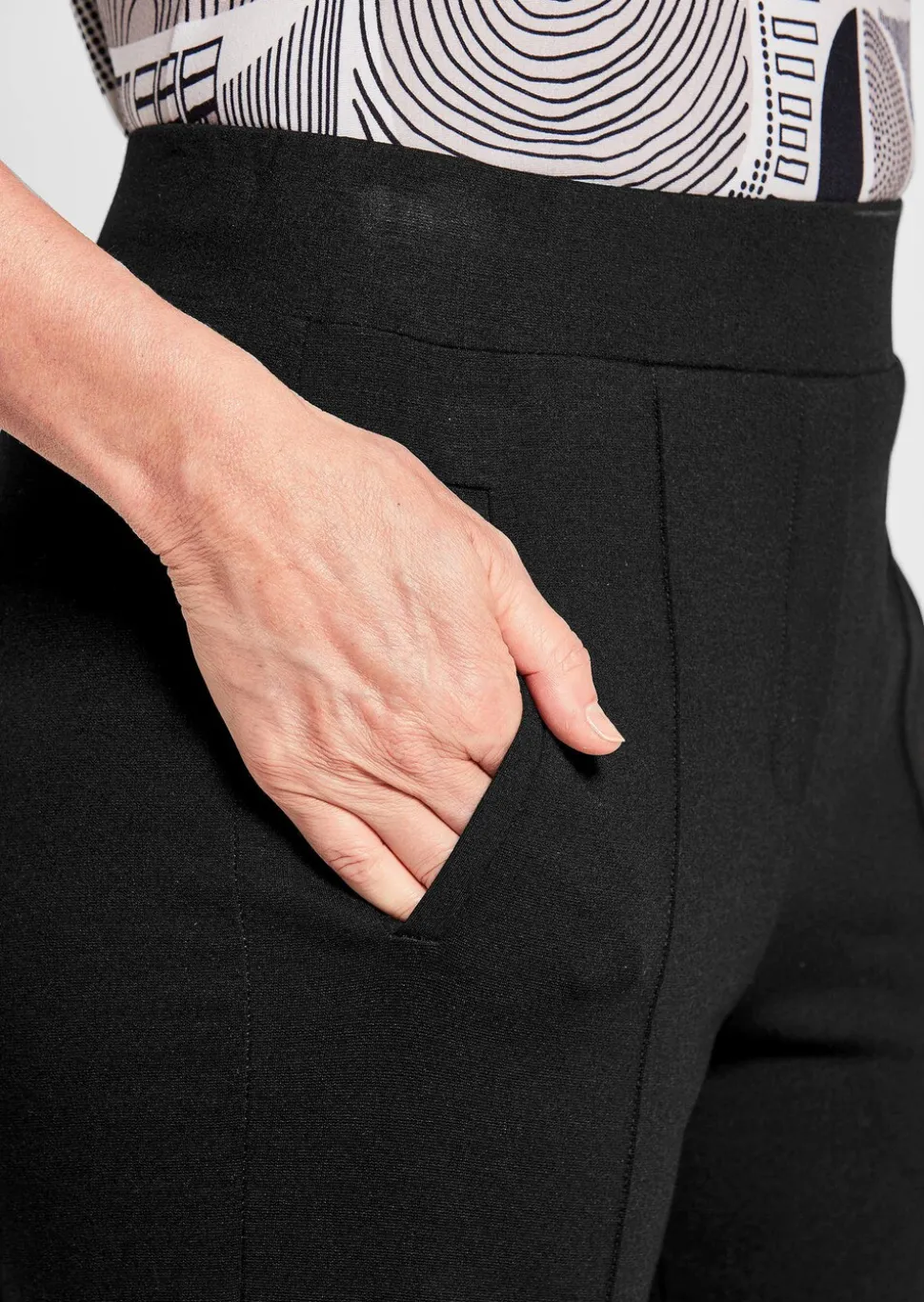 Pantalon CARLA en viscose infroissable