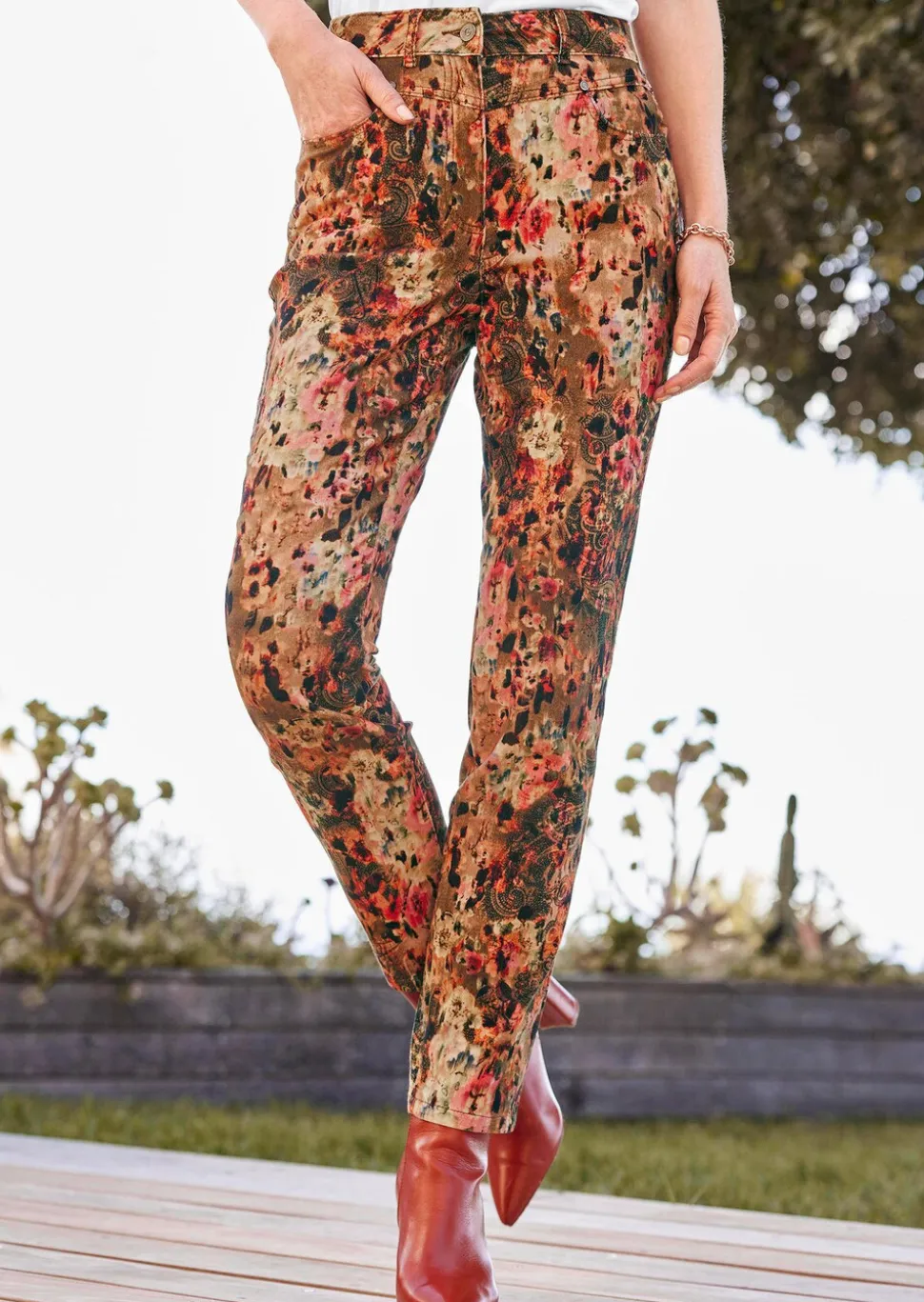 Pantalon en velours avec imprimé intégral