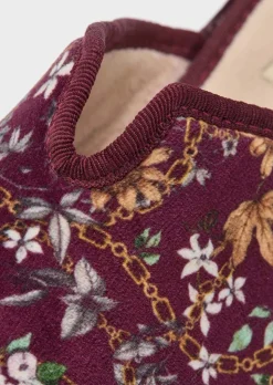 Pantoufles avec semelle extérieure à surface structurée pour une meilleure accroche.
