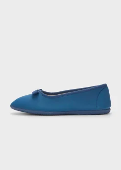 Pantoufles ballerines avec semelle extérieure à surface structurée pour une meilleure accroche.