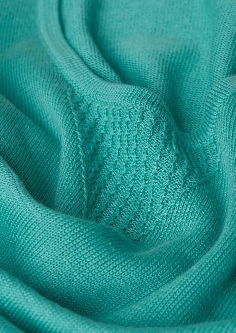 Pull d'été en tricot ajouré
