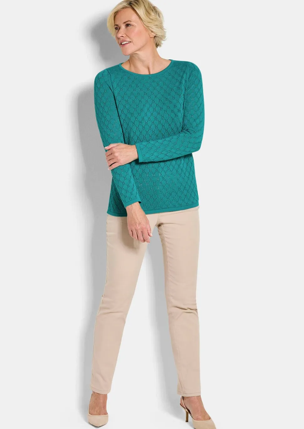 Pull en tricot à la structure alvéolée