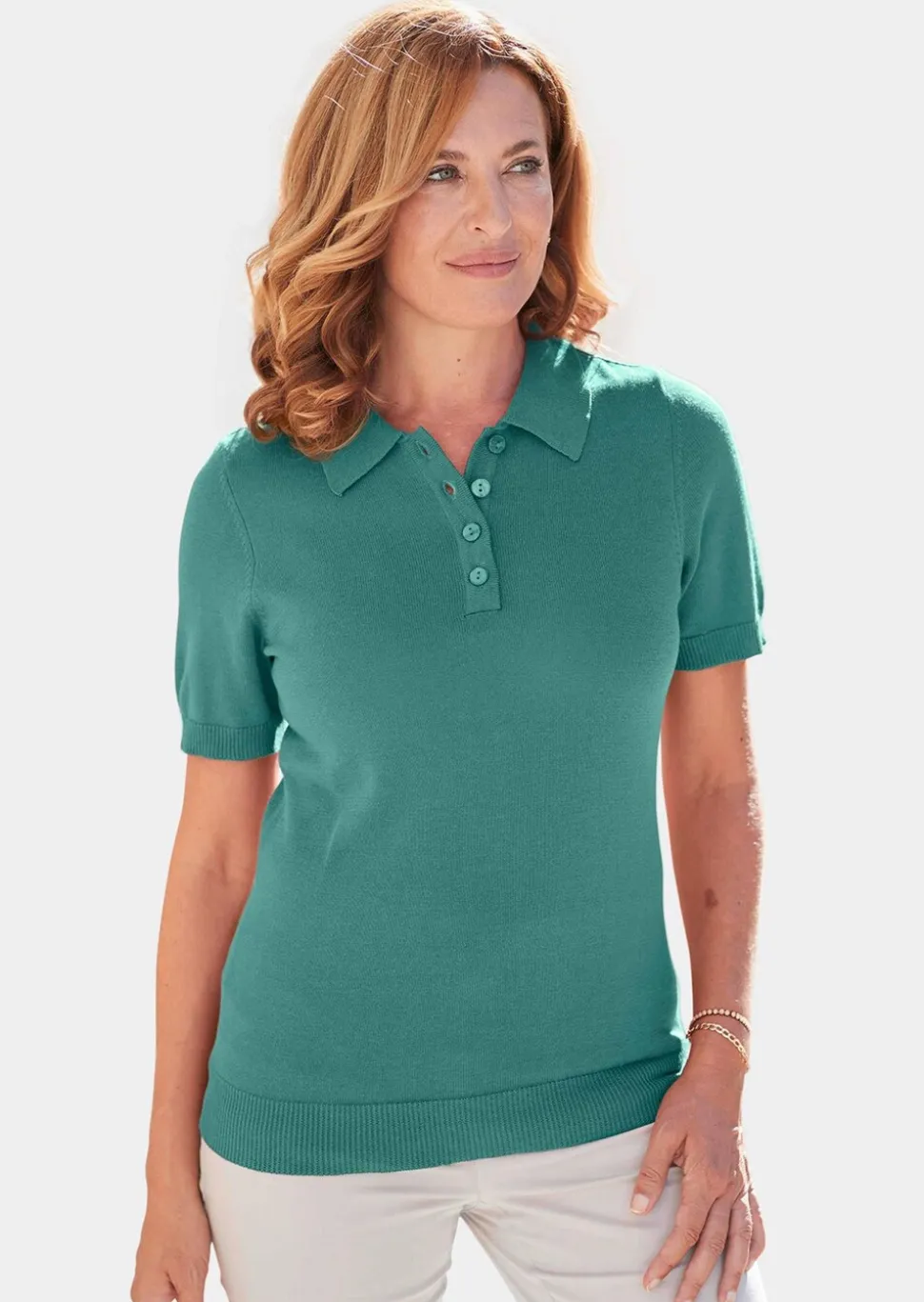 Pull en tricot à manches courtes et col chemisier