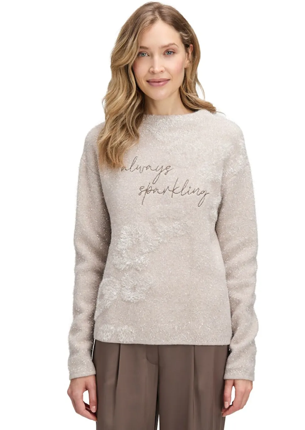 Pull en tricot orné de détails scintillants