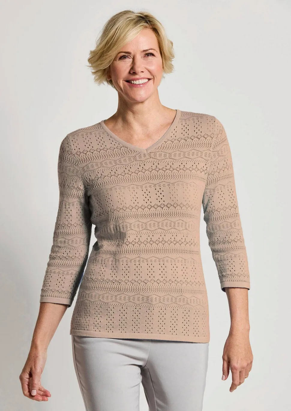 Pull léger en tricot à motif ajouré
