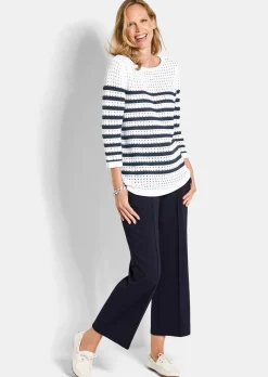 Pull marin à rayures avec motif ajouré