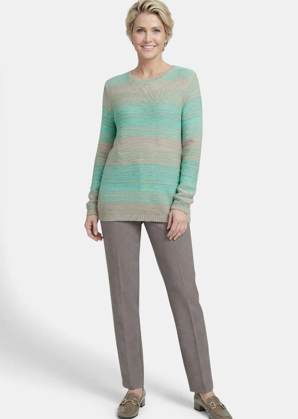 Pull multicolore avec dégradé plein de fraîcheur