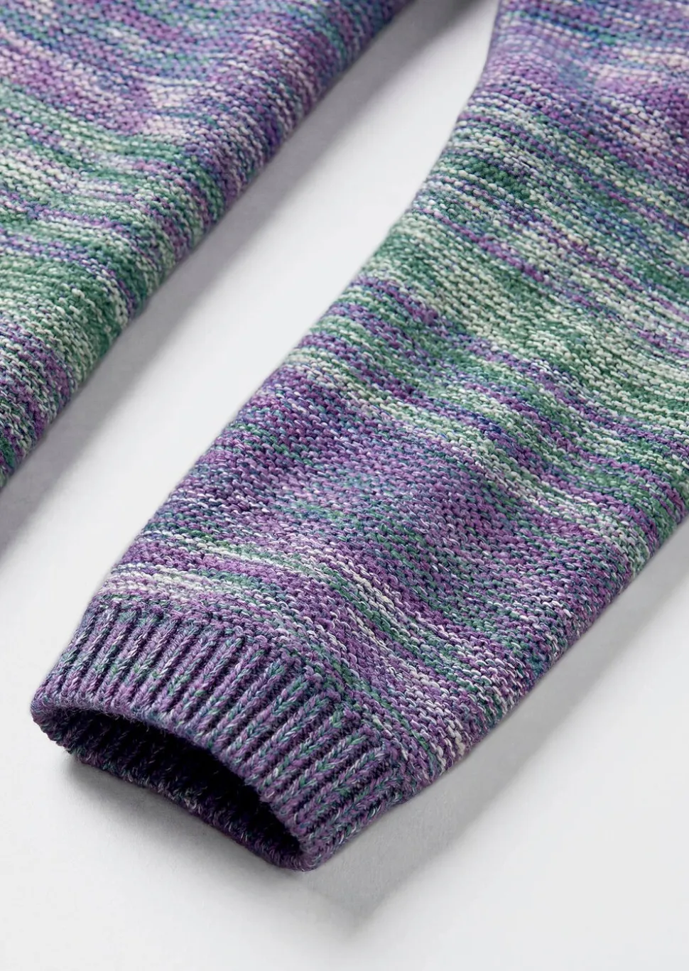 Pull multicolore avec dégradé plein de fraîcheur