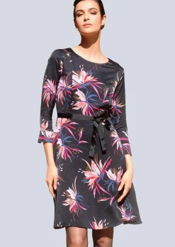 Robe avec ceinture à nouer