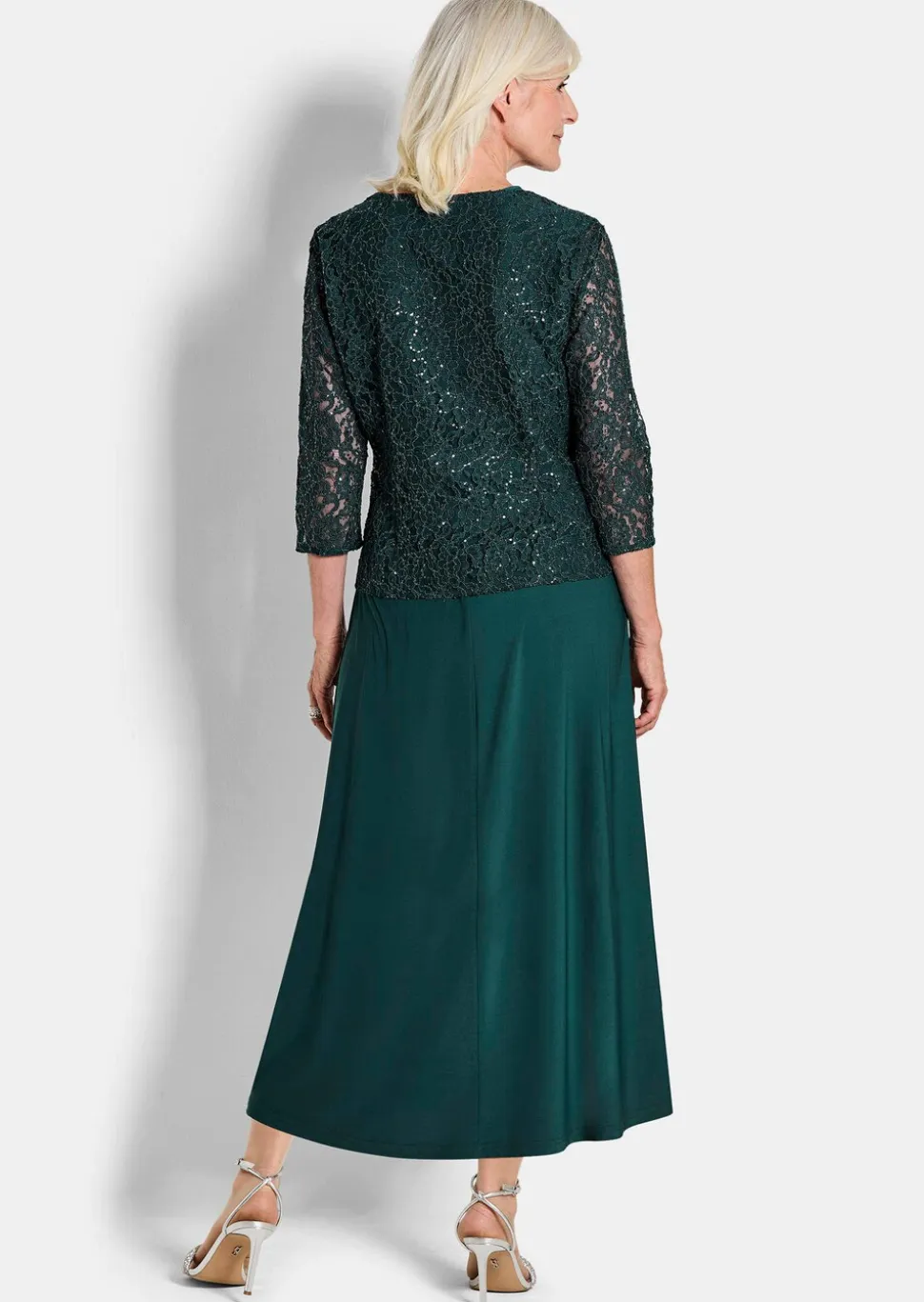 Robe avec veste en dentelle et paillettes