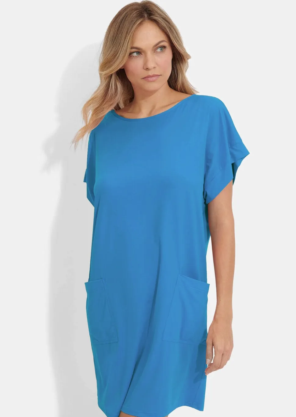 Robe de plage en matière fonctionnelle lisse