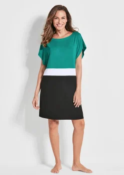 Robe de plage style color block
