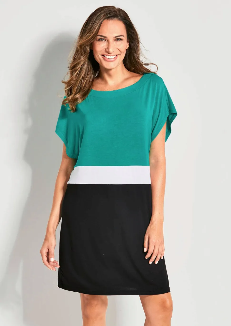 Robe de plage style color block
