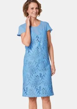 Robe d'été en dentelle
