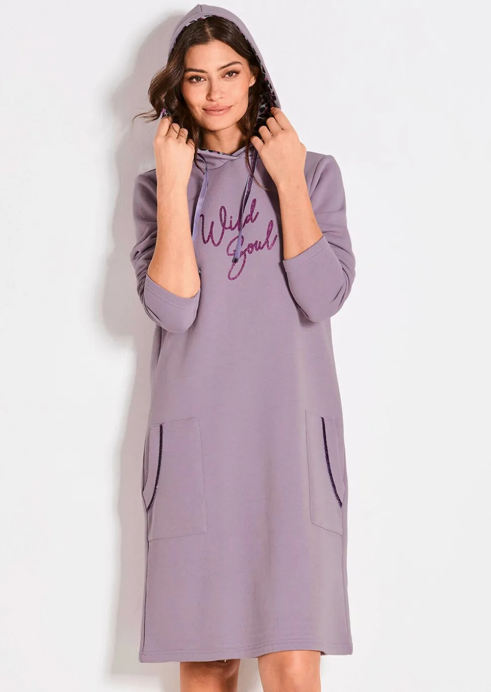 Robe en sweat avec capuche