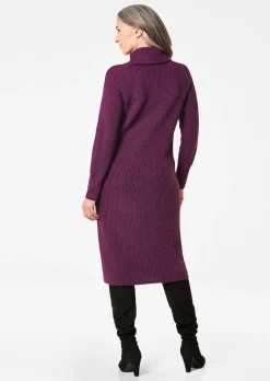 Robe en tricot avec col asymétrique