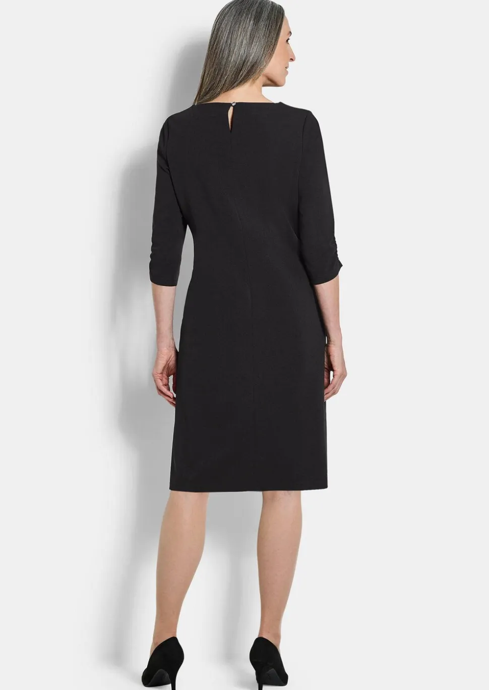 Robe élégante à manches froncées